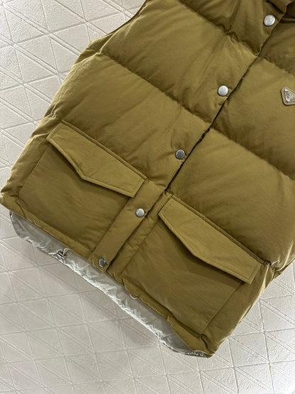 Pr 25 Standing collar down vest