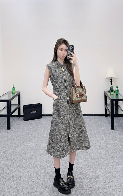 sch 25 Sleeveless stand up collar long zipper dress