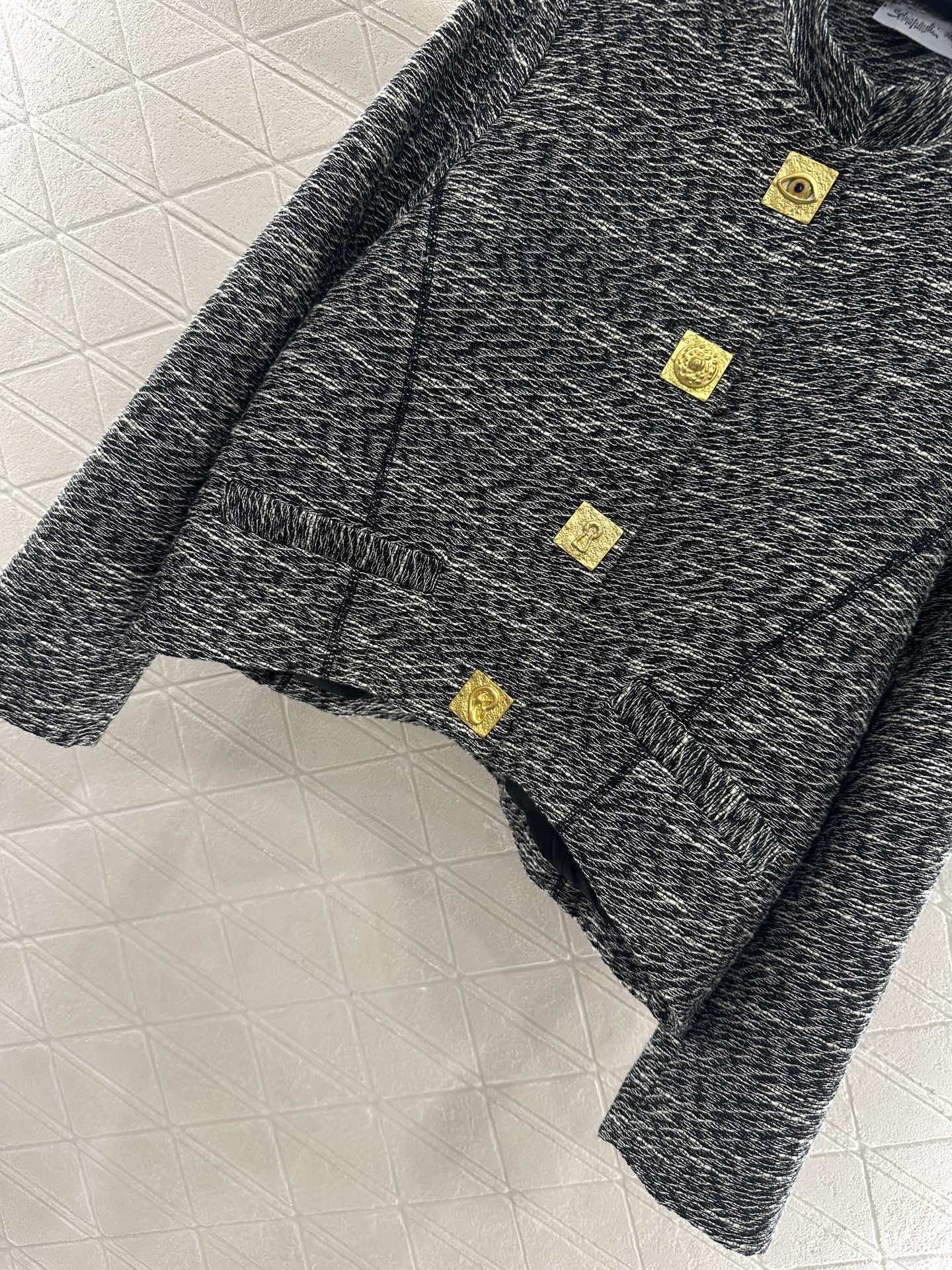 sch 25 Front shoulder lapel jacket