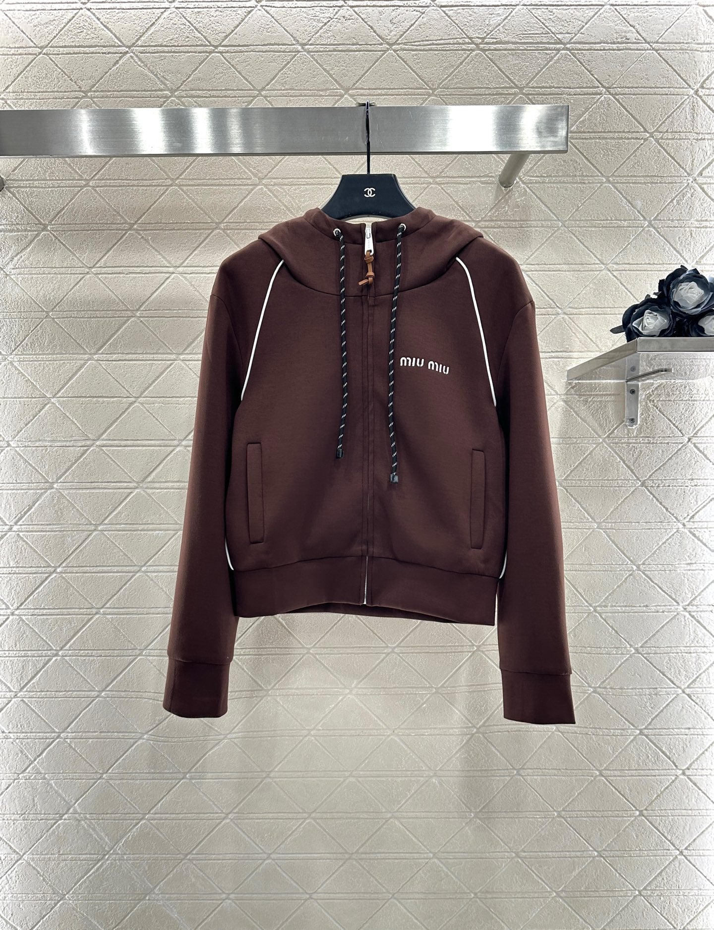Mi 25 Hooded jacket and short skirt set