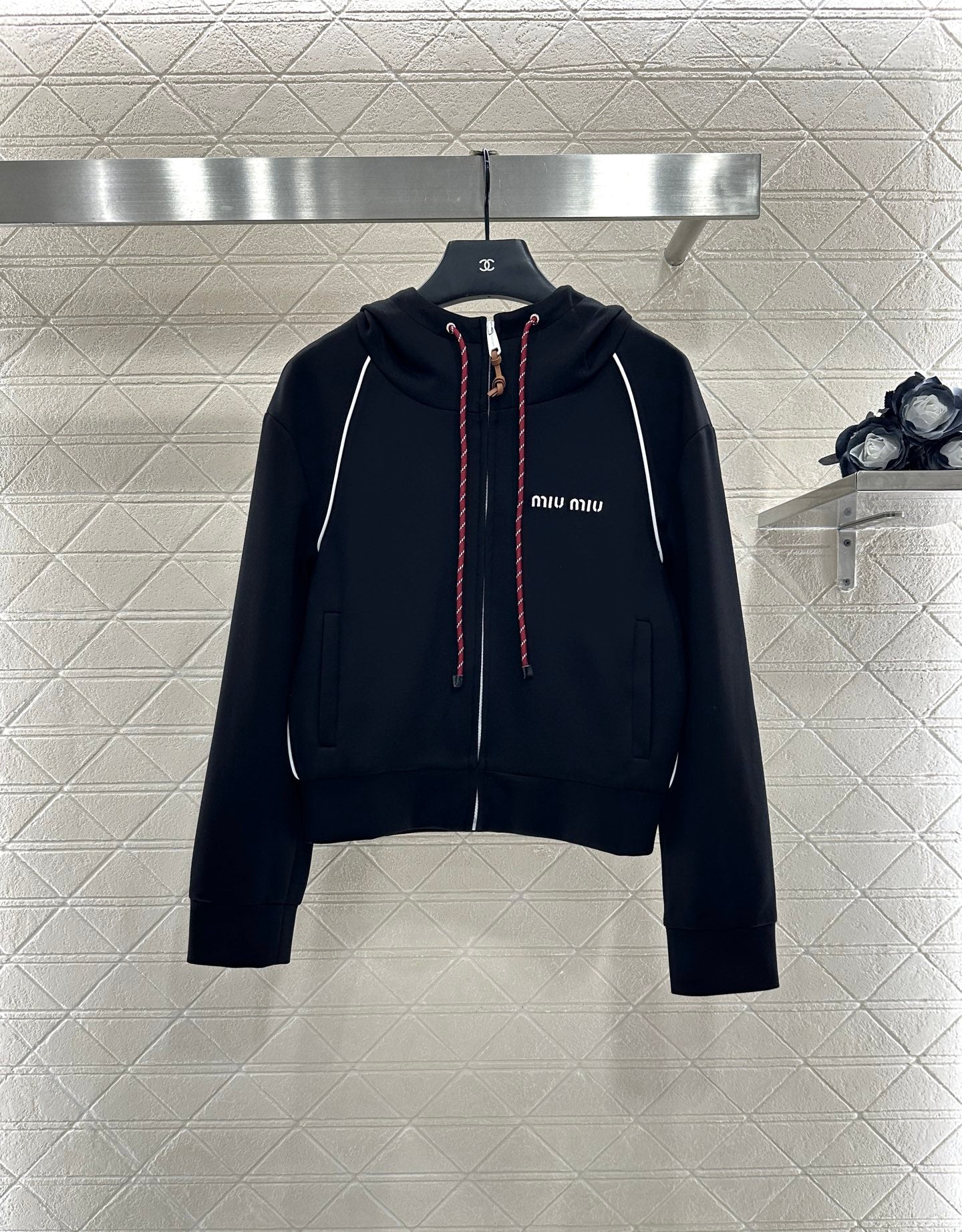Mi 25 Hooded jacket and short skirt set