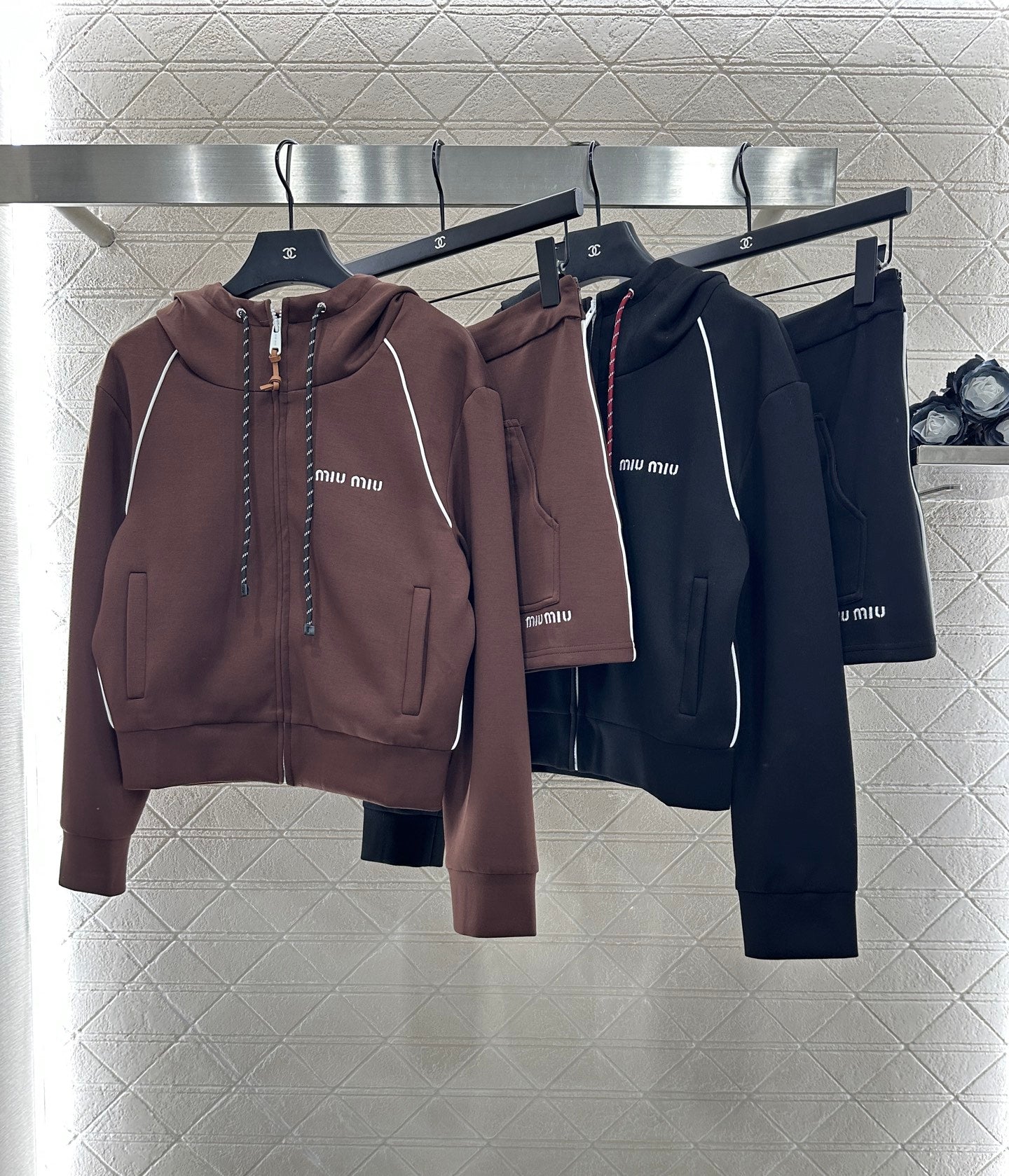 Mi 25 Hooded jacket and short skirt set
