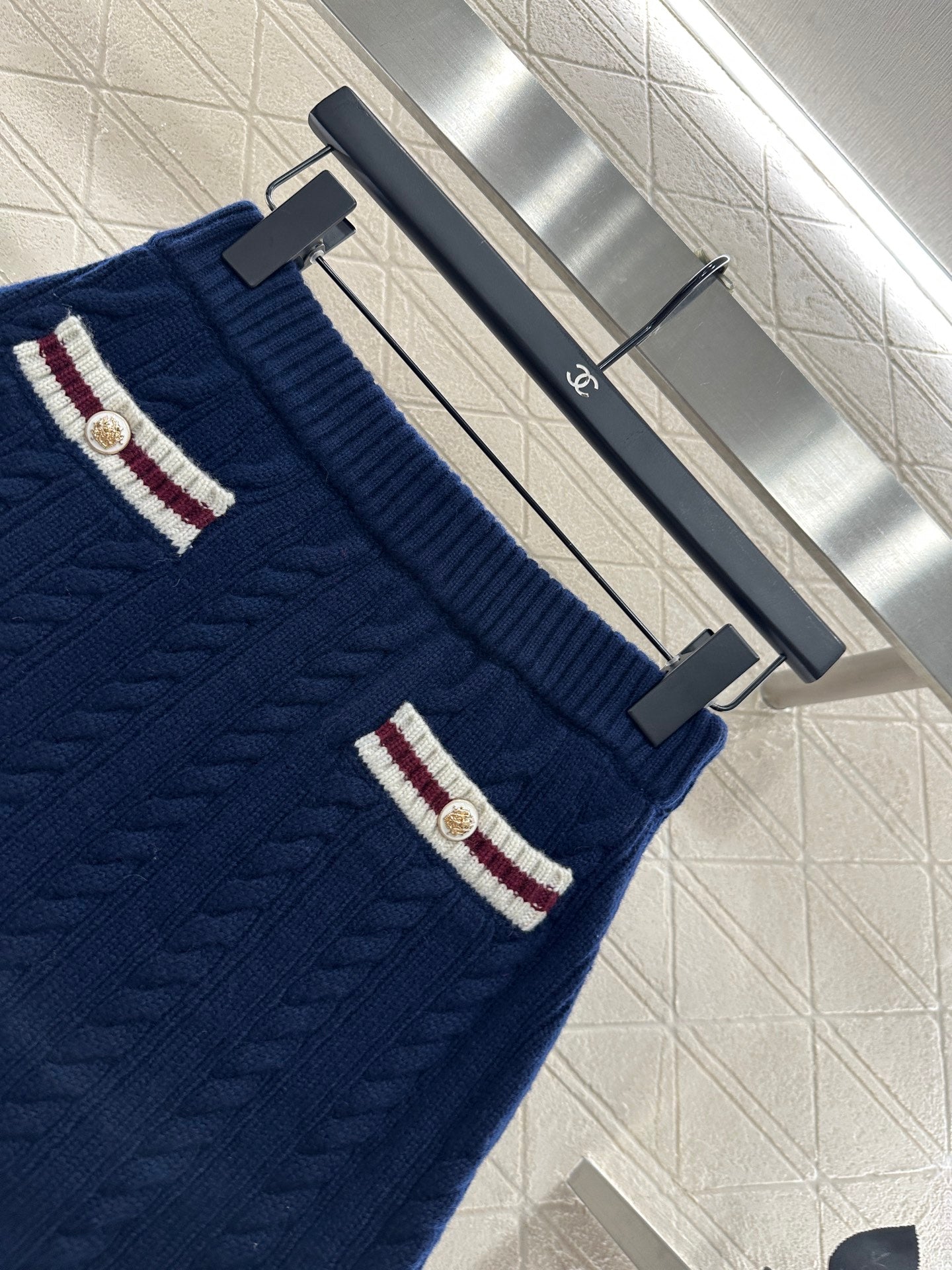 Mi 25 Collar Knitted Top, Short Skirt, Cashmere Set
