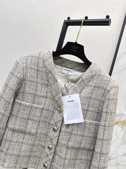 C 25 New V-neck woven jacket