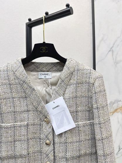C 25 New V-neck woven jacket