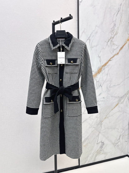 Val 25 New Classic Decorative Windbreaker Coat