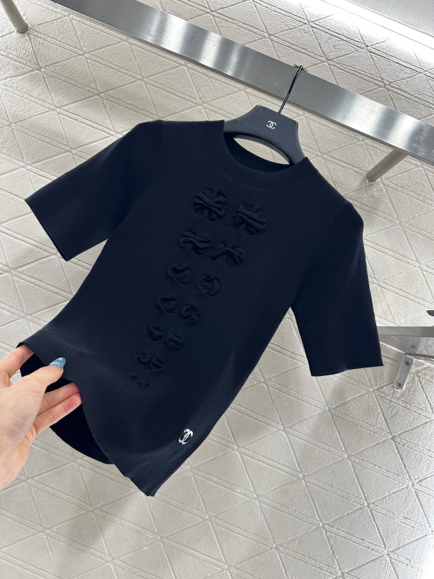 C 25 Bow tie round neck short sleeved sweater(WHITE/BLACK)