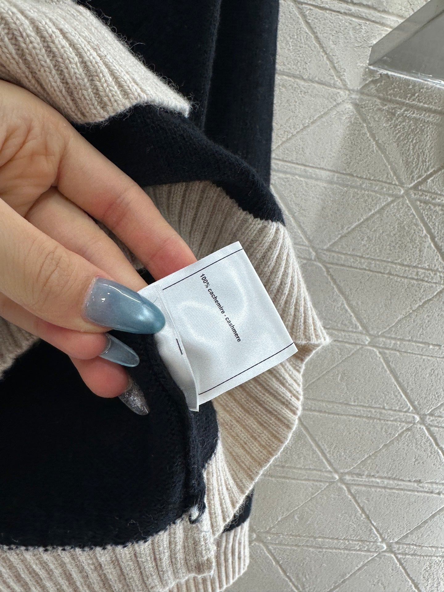 C 25 Pocket knitted cashmere long sleeved+short skirt set