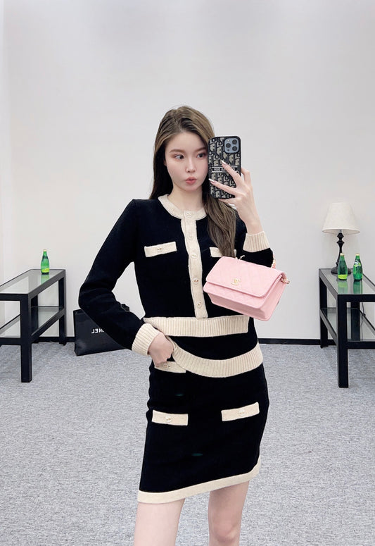C 25 Pocket knitted cashmere long sleeved+short skirt set