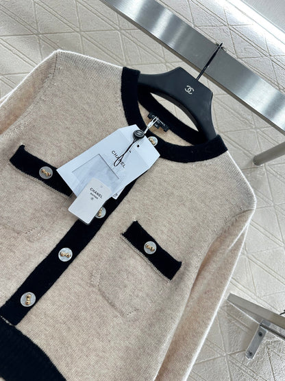 C 25 Pocket knitted cashmere long sleeved+short skirt set
