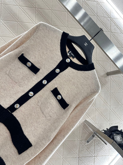 C 25 Pocket knitted cashmere long sleeved+short skirt set