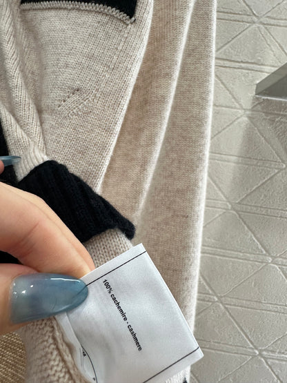 C 25 Pocket knitted cashmere long sleeved+short skirt set