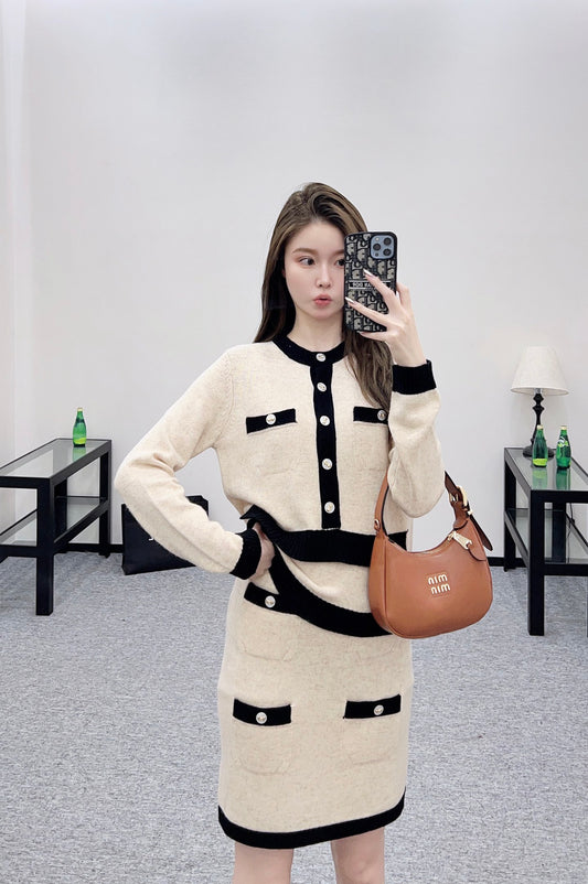 C 25 Pocket knitted cashmere long sleeved+short skirt set