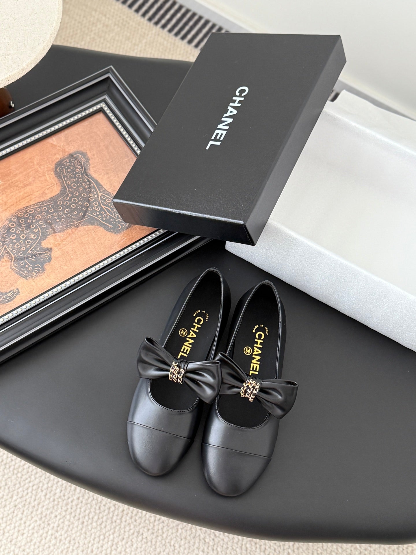 C 25P New Bow-Decorated Flat Loafers