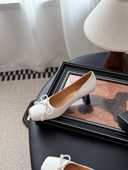 C 25B Mary Jane high heels