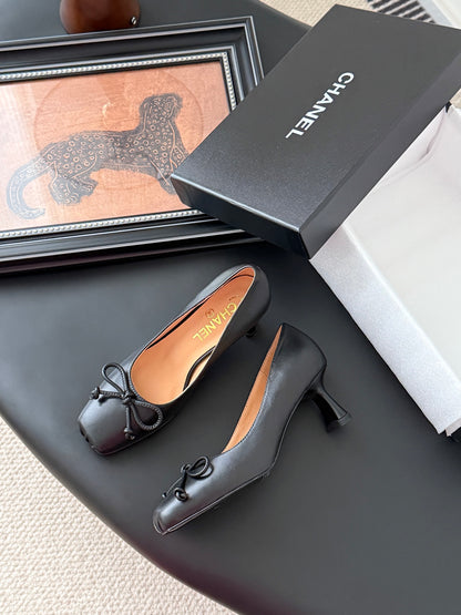 C 25B Mary Jane high heels