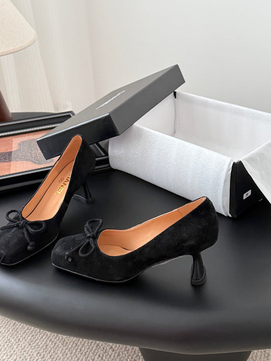 C 25B Mary Jane high heels
