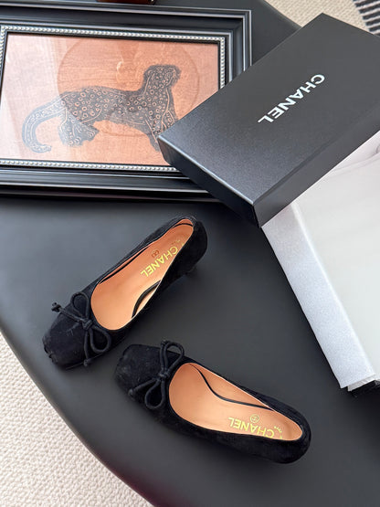 C 25B Mary Jane high heels