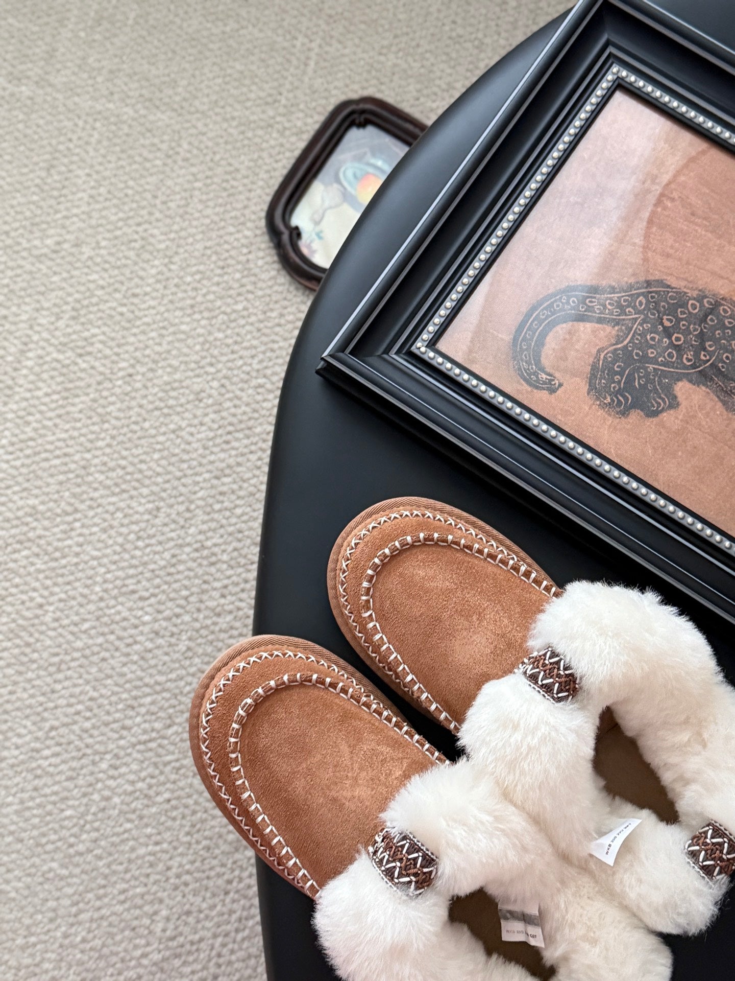 25 Plush snow boots