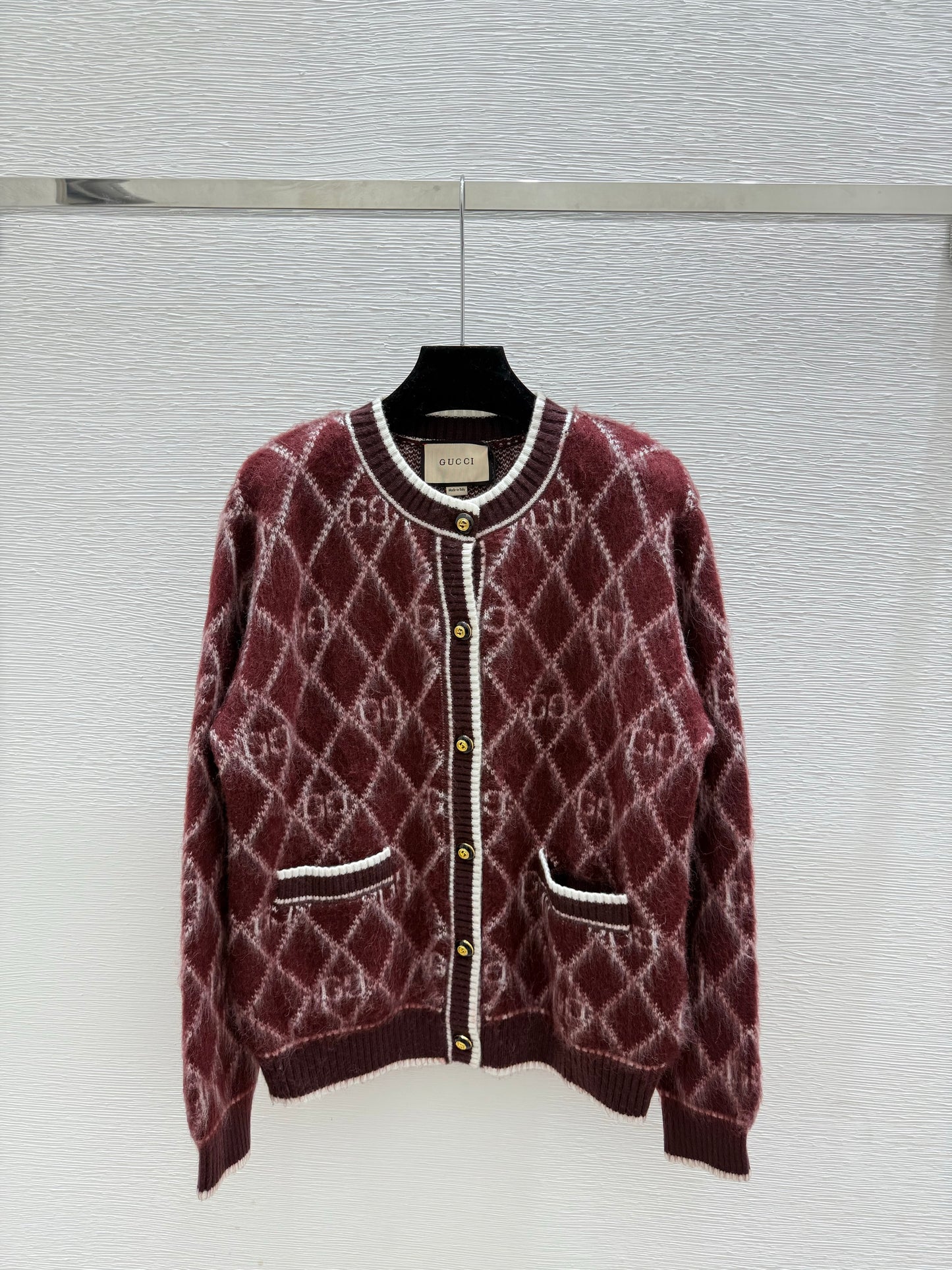 Gu 25 Vintage letter diamond grid round neck knitted wool cardigan