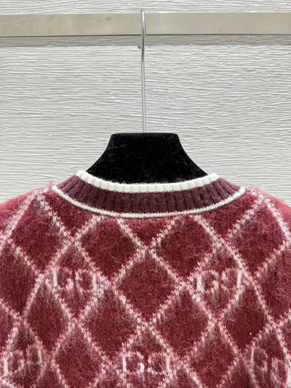 Gu 25 Vintage letter diamond grid round neck knitted wool cardigan