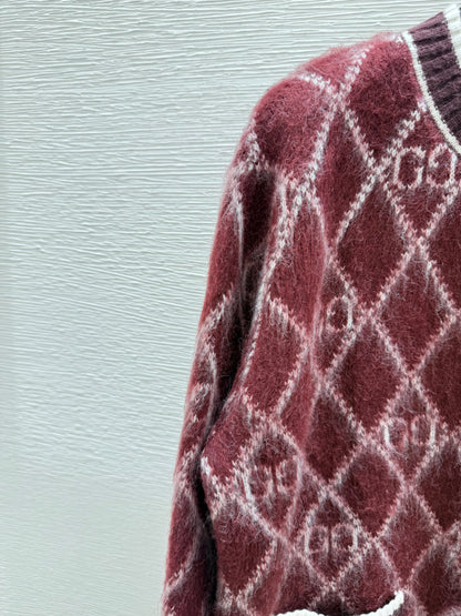 Gu 25 Vintage letter diamond grid round neck knitted wool cardigan