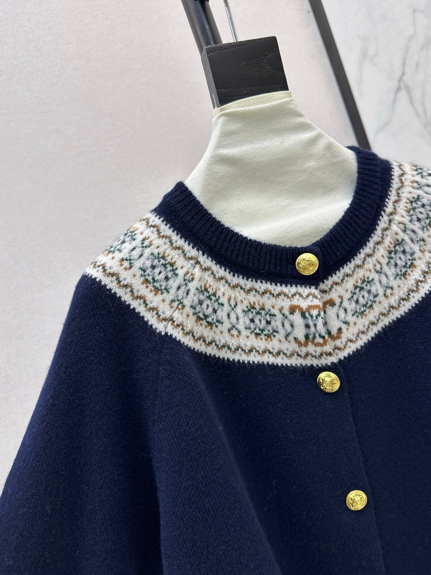 Ce 25 New retro Fel Island patterned cashmere cardigan