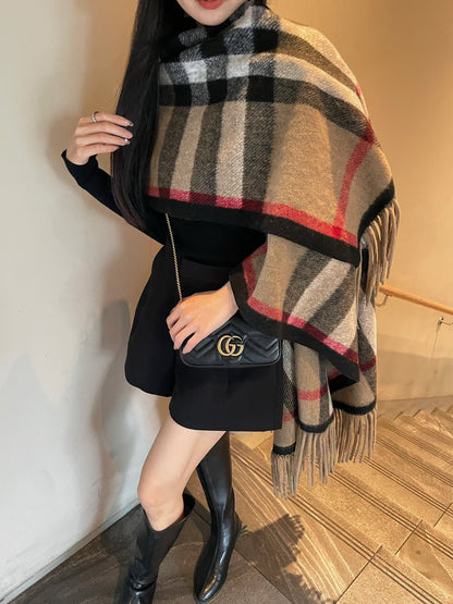 Bur 25fw New classic plaid pattern wool shawl scarf