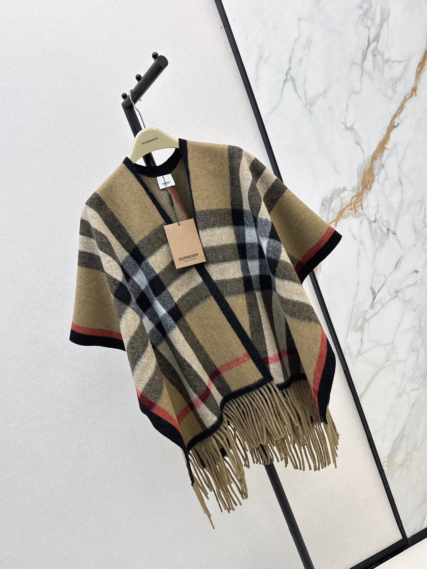 Bur 25fw New classic plaid pattern wool shawl scarf
