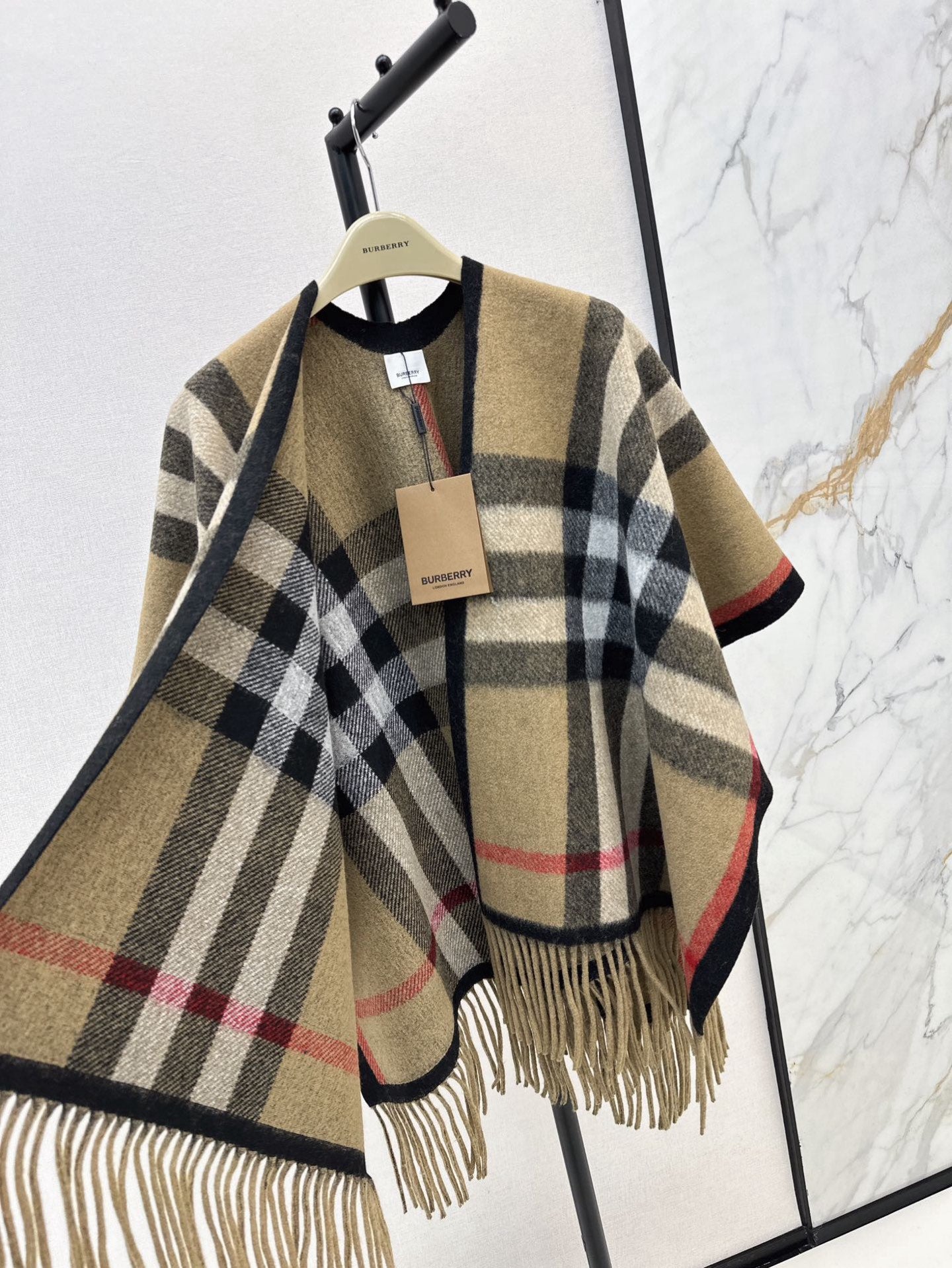Bur 25fw New classic plaid pattern wool shawl scarf