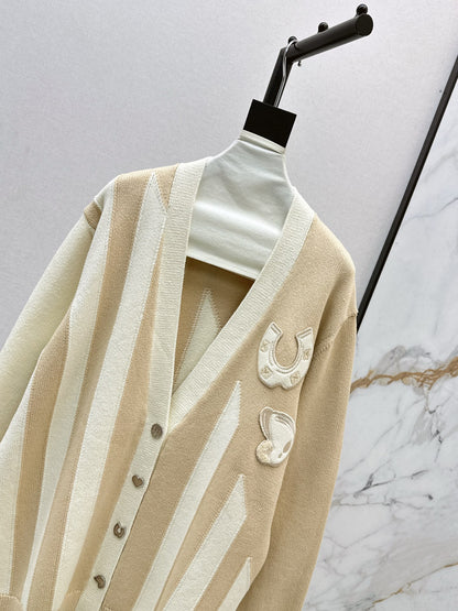 He 25 New premium V-neck knitted cardigan
