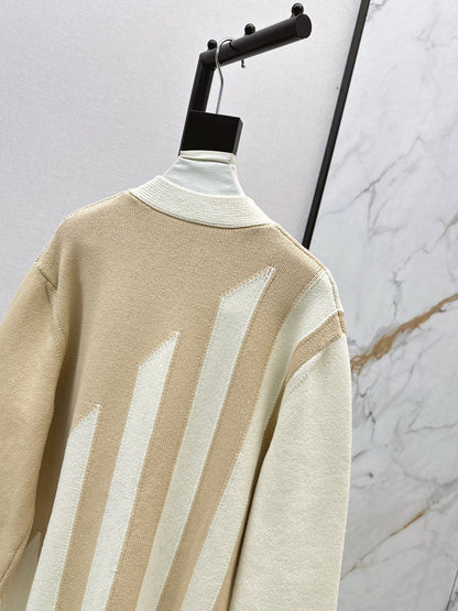 He 25 New premium V-neck knitted cardigan