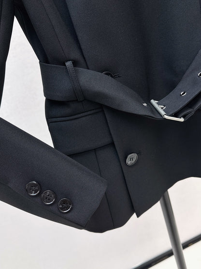 Di 25 New slanted buckle waistband suit jacket（WHITE/BLACK）