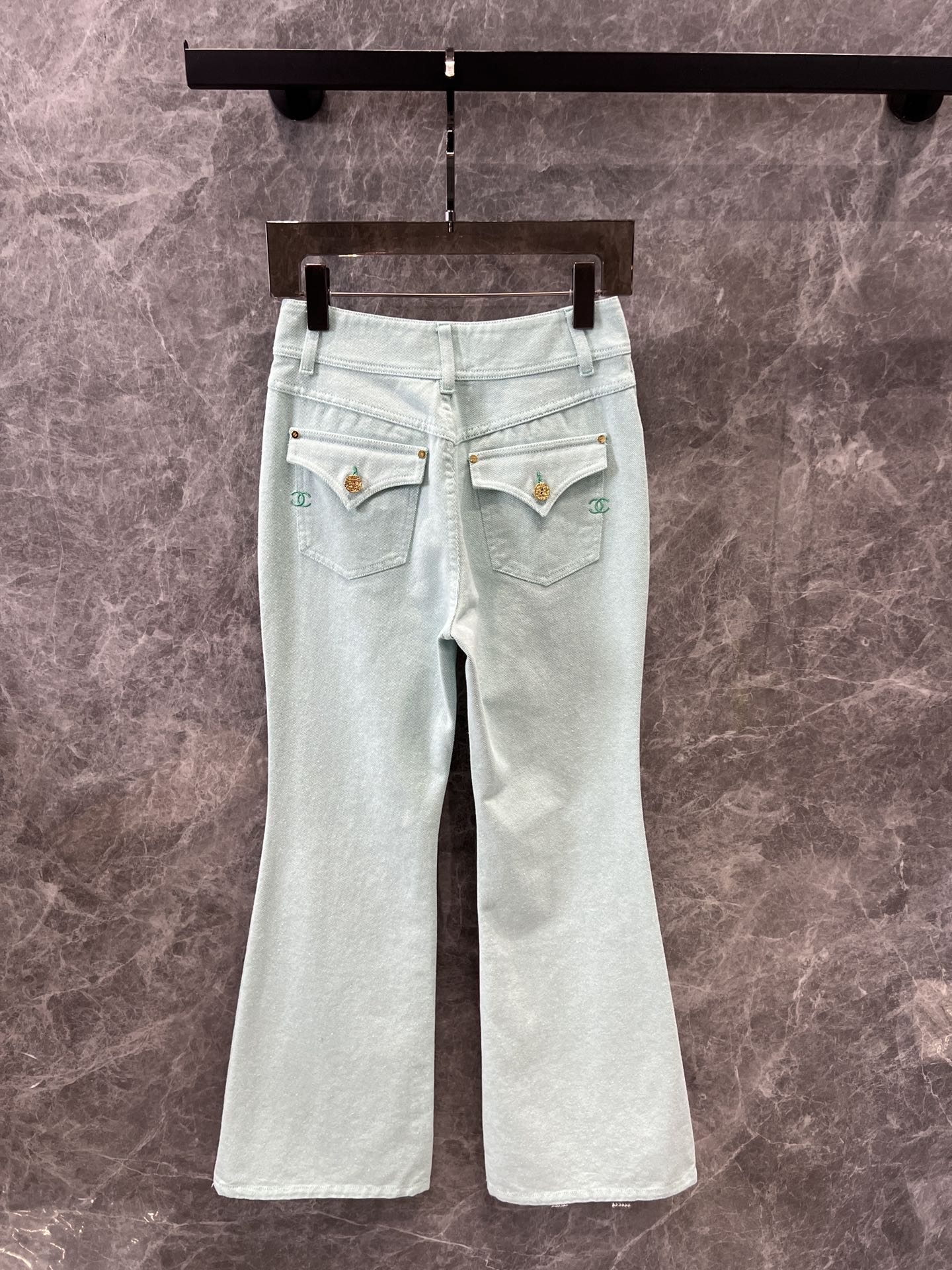 C 25 Two-button micro-logo embroidered green jeans