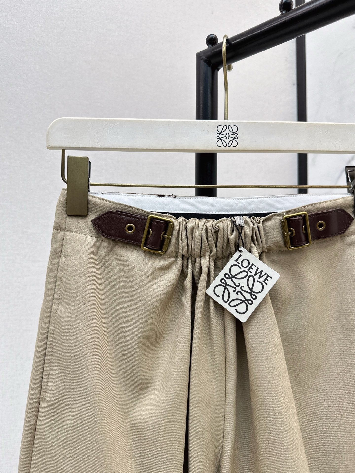Lo 25 Leather buckle elastic high waisted pants(KHAKI/BLACK)