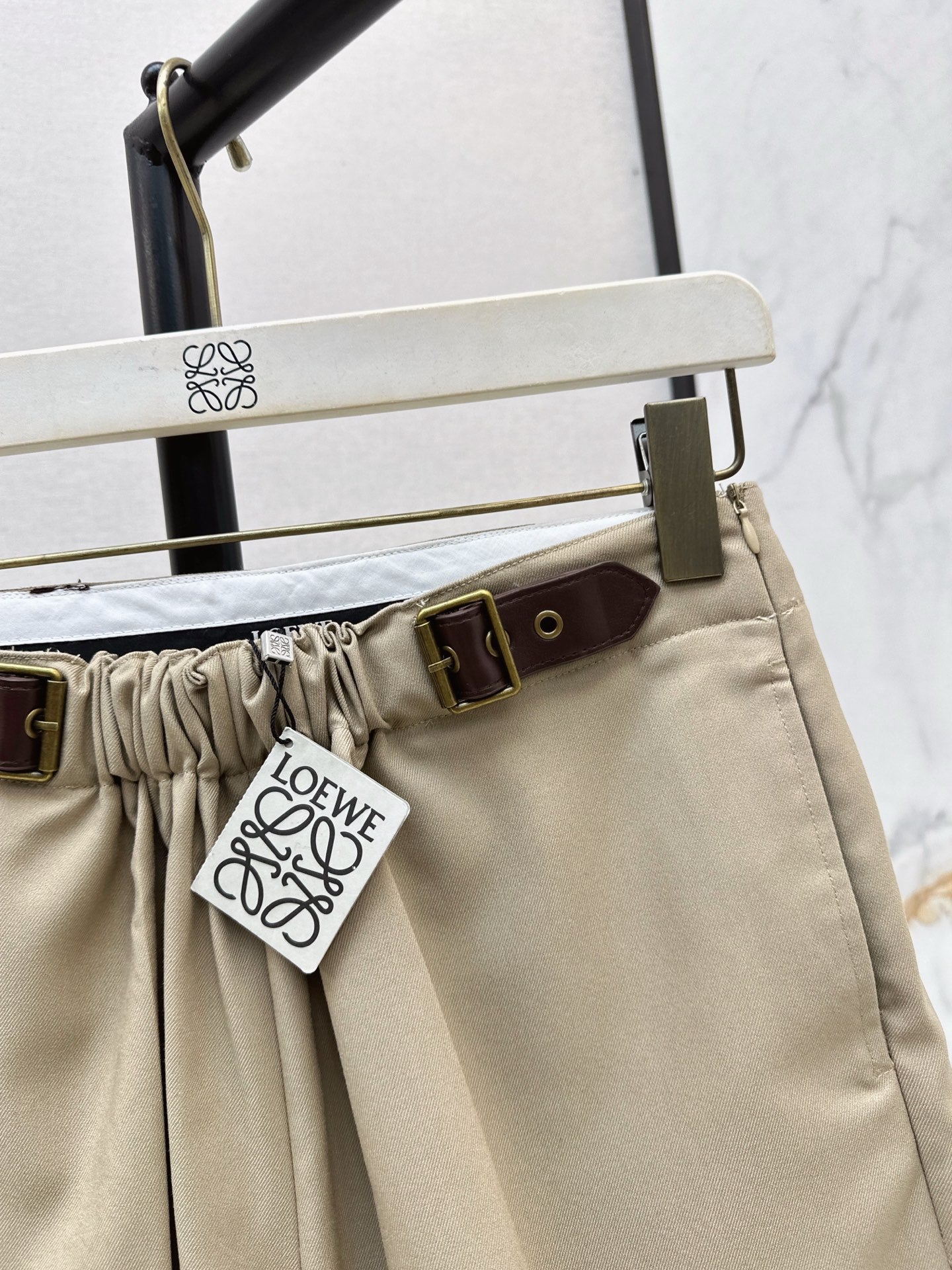 Lo 25 Leather buckle elastic high waisted pants(KHAKI/BLACK)