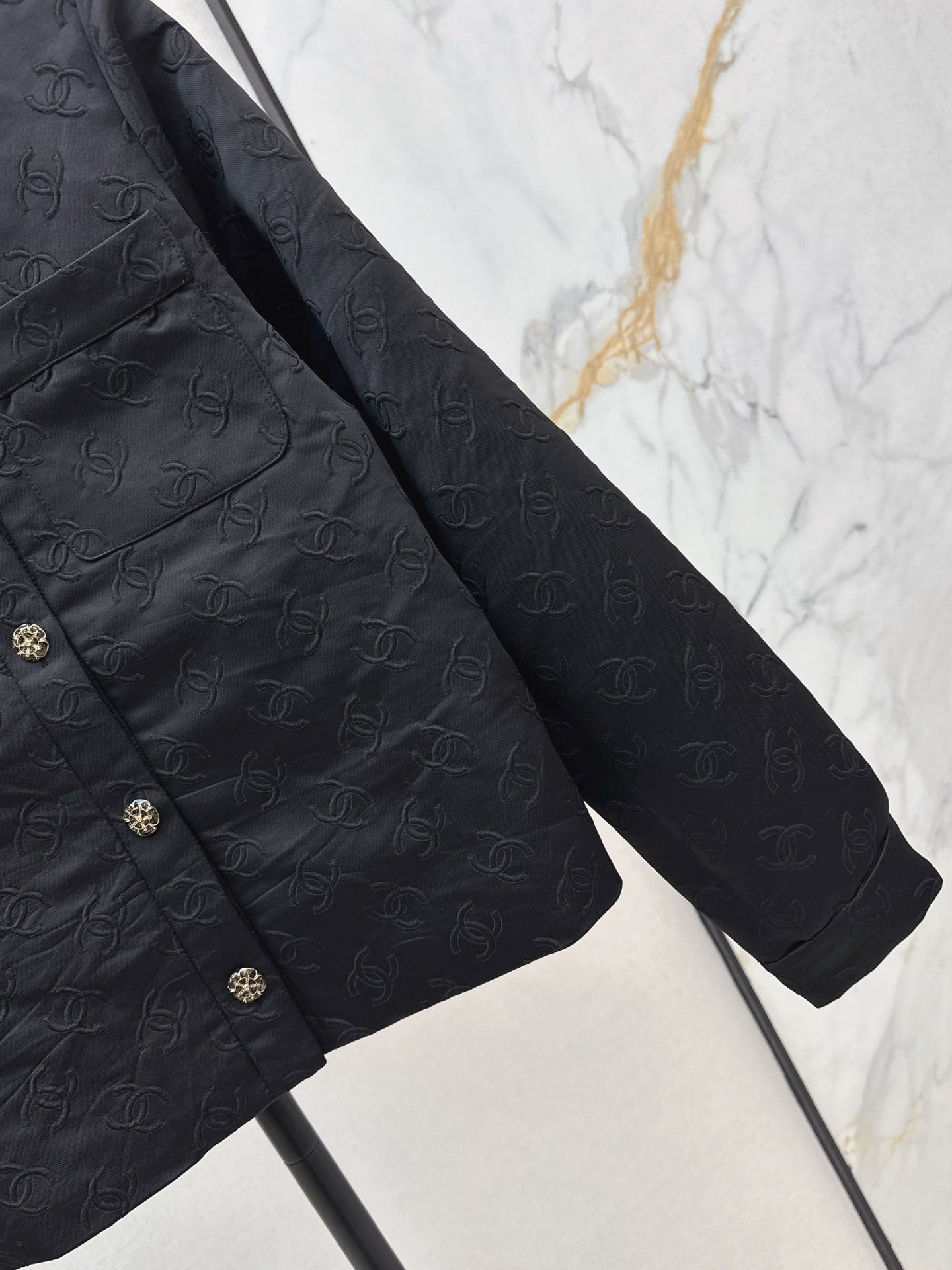 C 25 New jacquard logo jacket