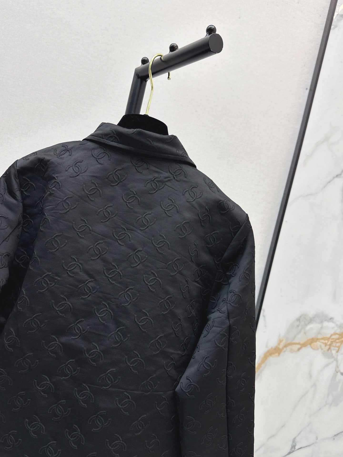 C 25 New jacquard logo jacket