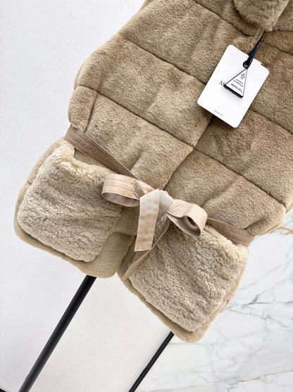 Mon 25 Fluffy stand-up collar down short vest
