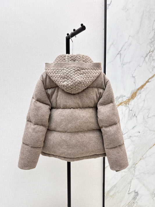 Lor 25 New down jacket with detachable wool hood