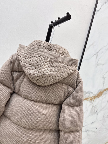 Lor 25 New down jacket with detachable wool hood