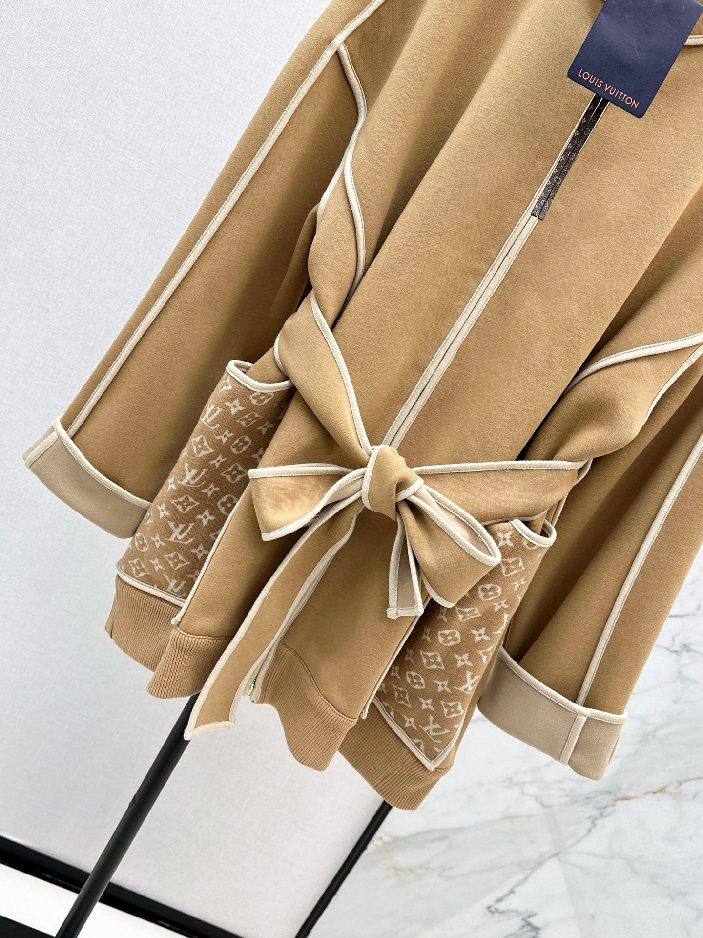 L 25 Pocket floral casual jacket  (KHAKI/BLACK)