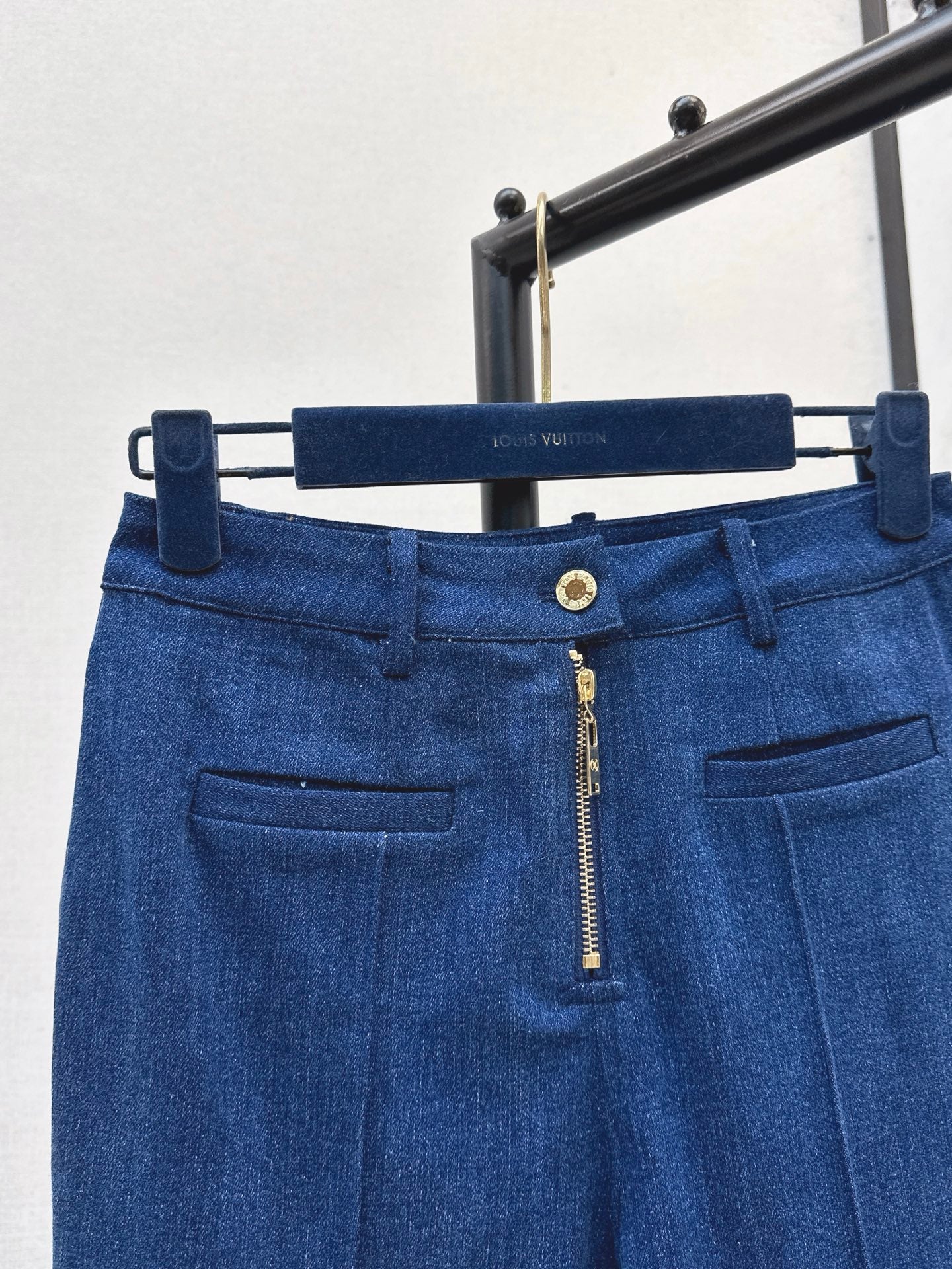 L 25 New flared stretch jeans
