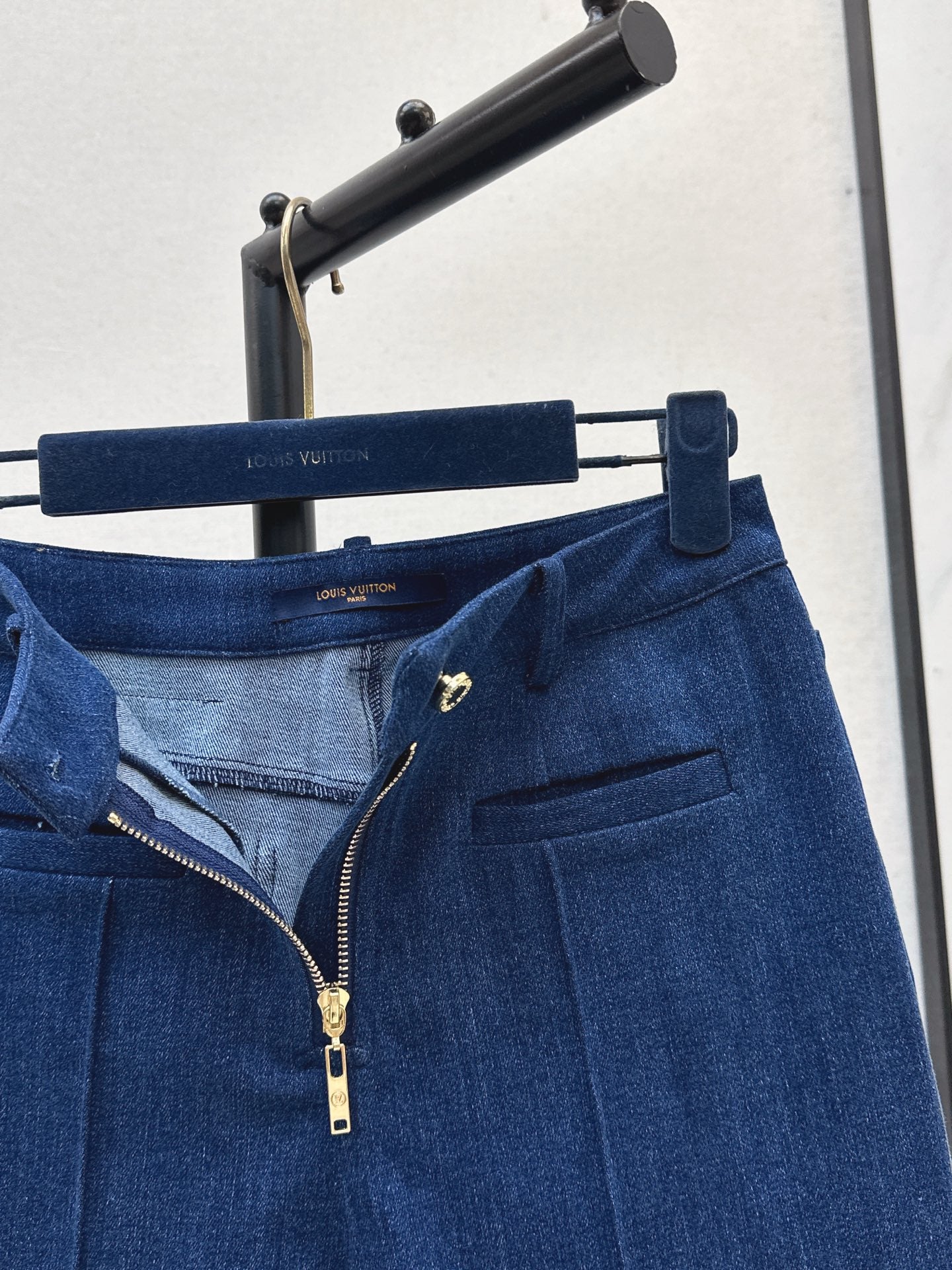 L 25 New flared stretch jeans
