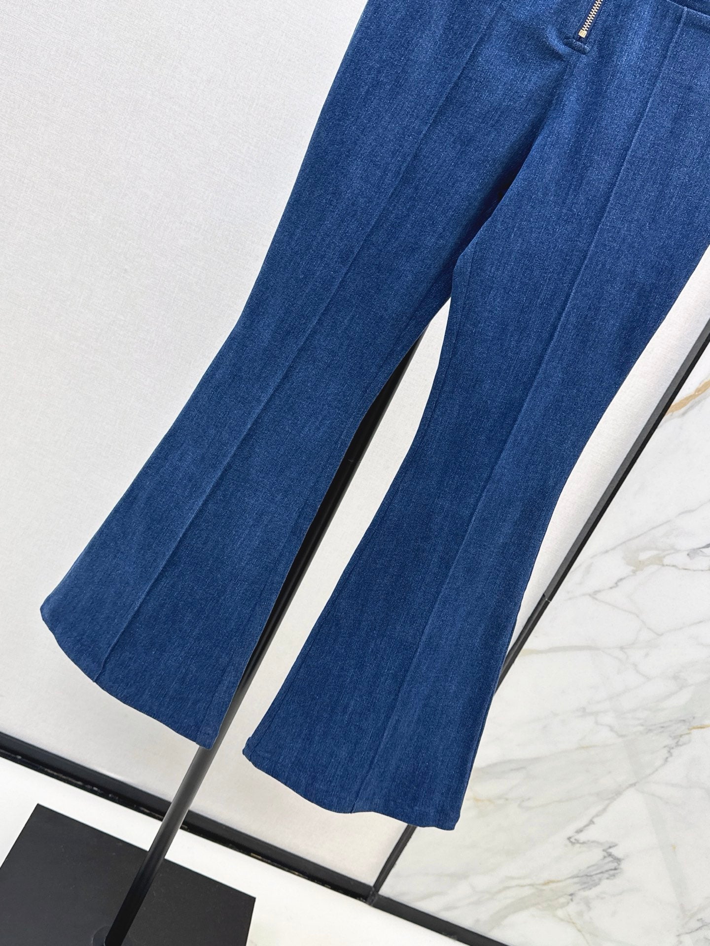 L 25 New flared stretch jeans