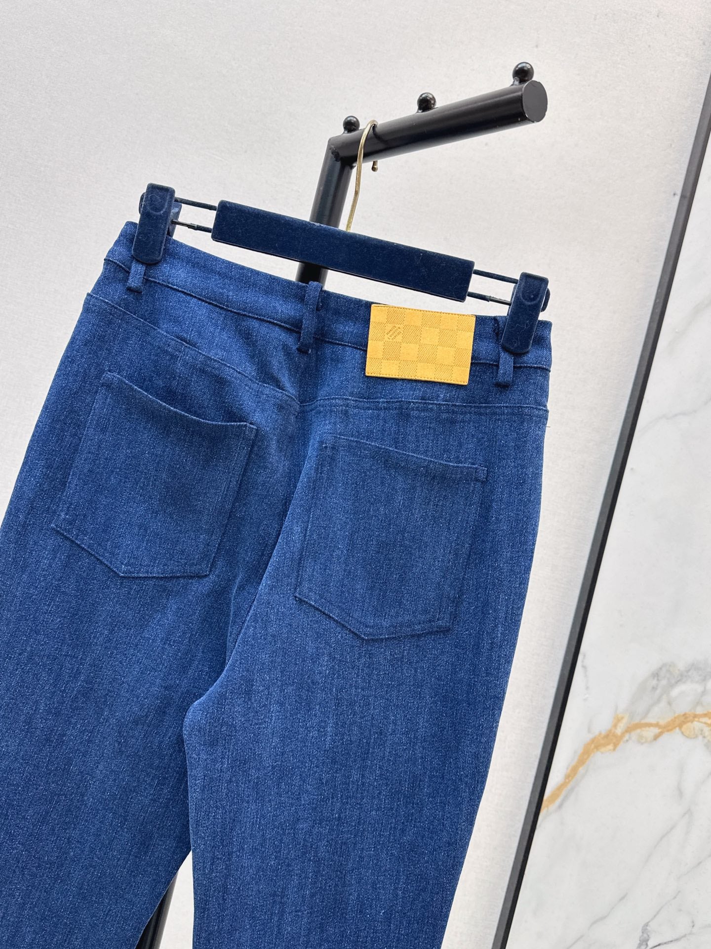 L 25 New flared stretch jeans