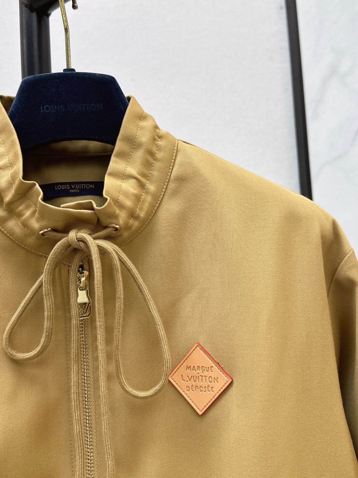 L 25 New drawstring jacket(KHAKI/BLACK)
