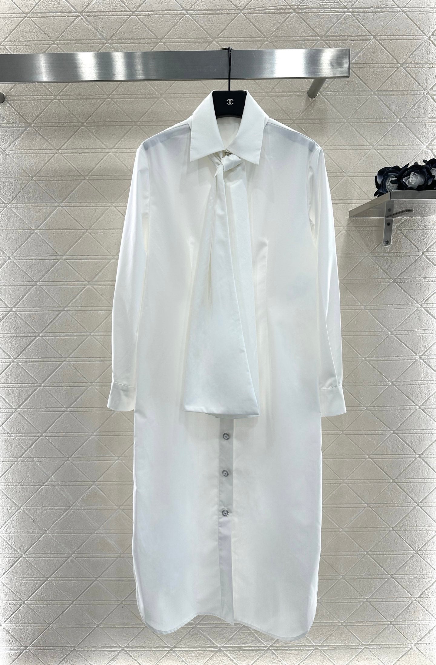 C 25 Ribbon-tied long shirt dress