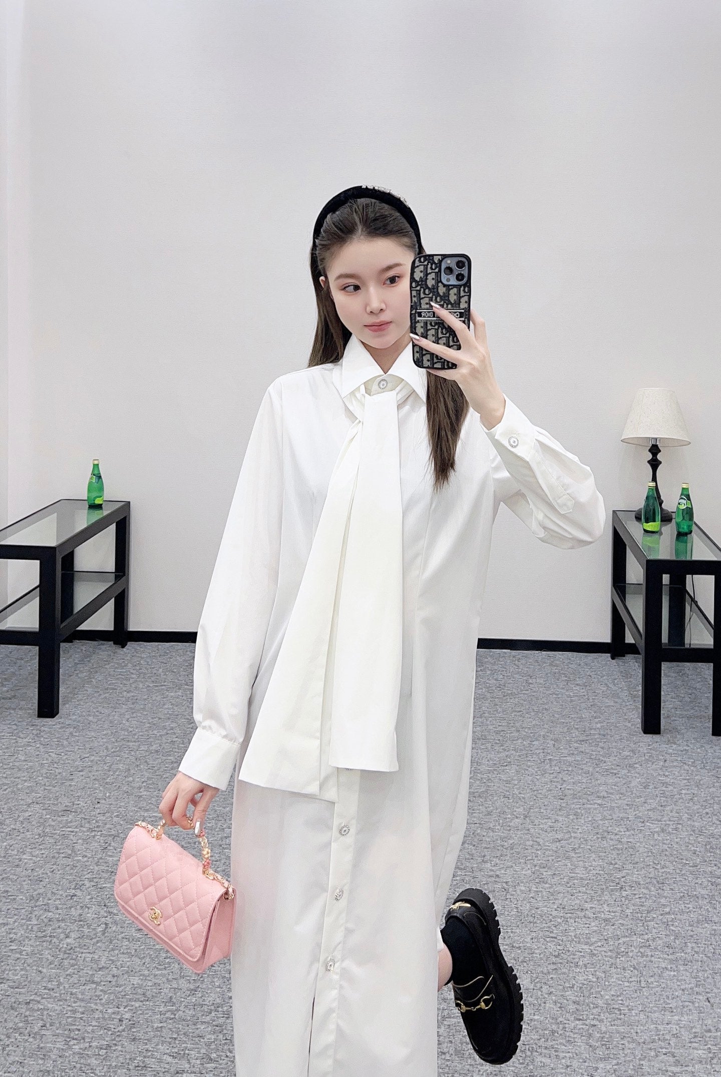 C 25 Ribbon-tied long shirt dress
