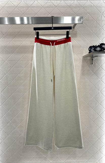 C 25 Hooded jacket and trousers set